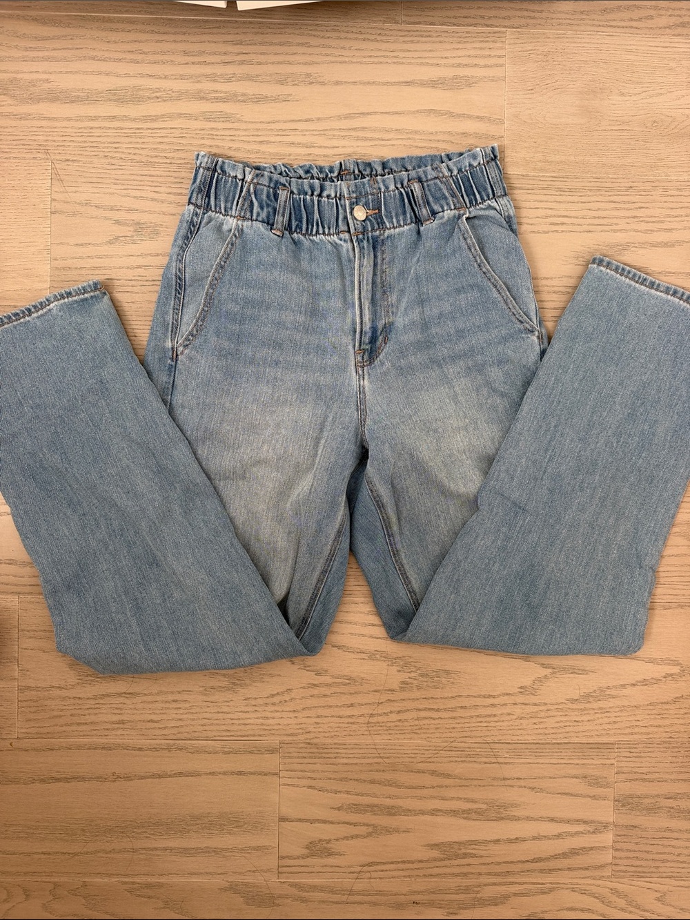 American Eagle Outfitters Light Blue High-Rise Elastic Waist Jeans